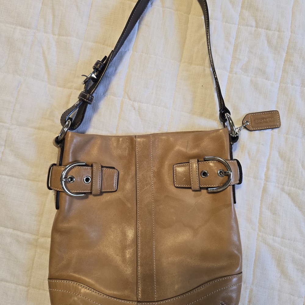 Vintage Coach Tan and Brown Leather Shoulder Bag